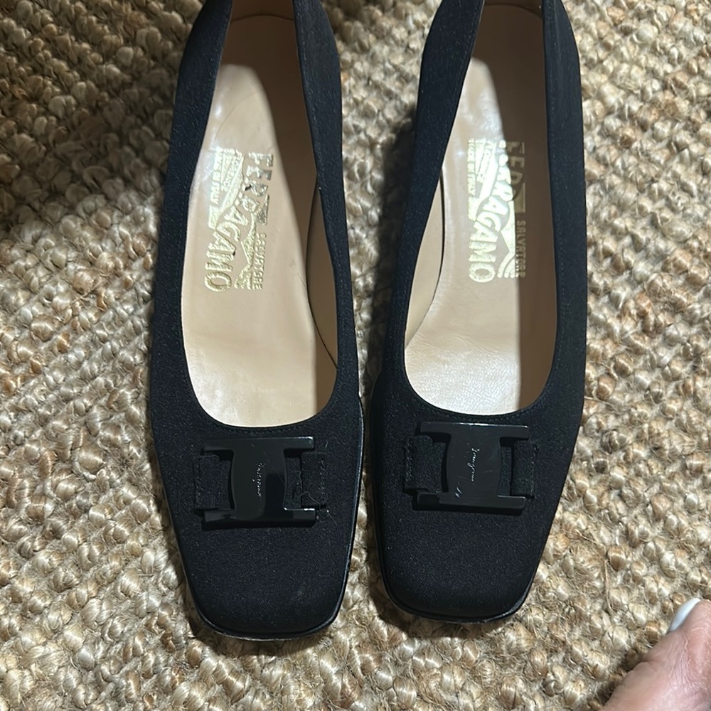 Salvatore Ferragamo Black Vara Bow Pump - Women's Shoes